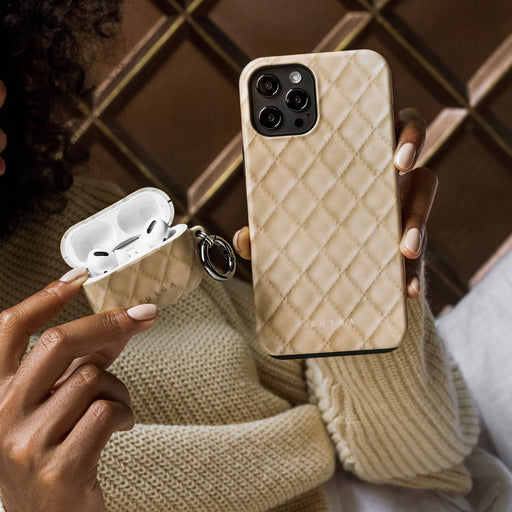 Simply Cream - Quilted OnePlus 10 Pro 5G Case 7